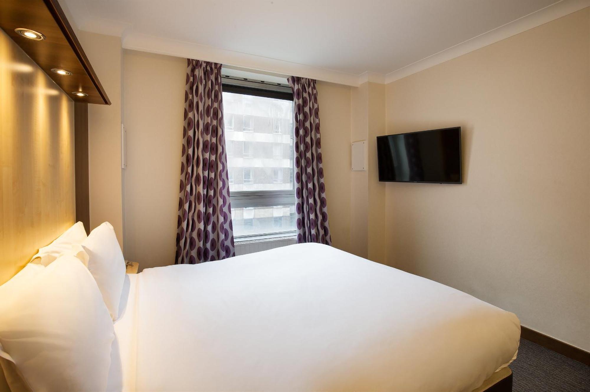 Royal National Hotel Лондон Экстерьер фото