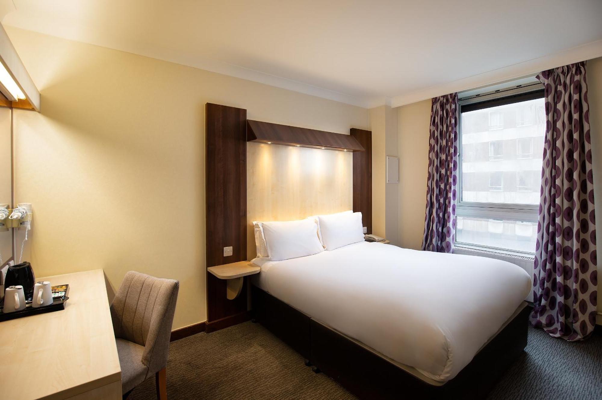 Royal National Hotel Лондон Экстерьер фото