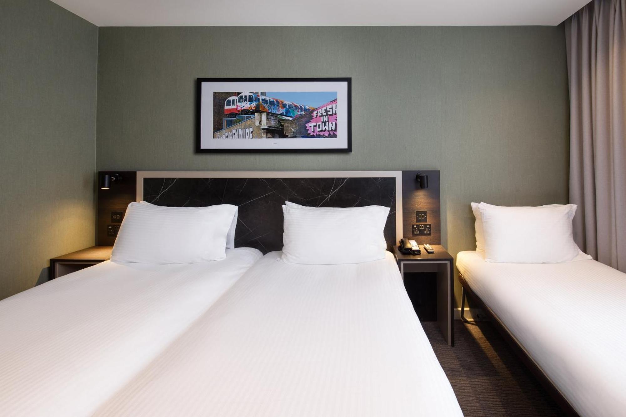 Royal National Hotel Лондон Экстерьер фото
