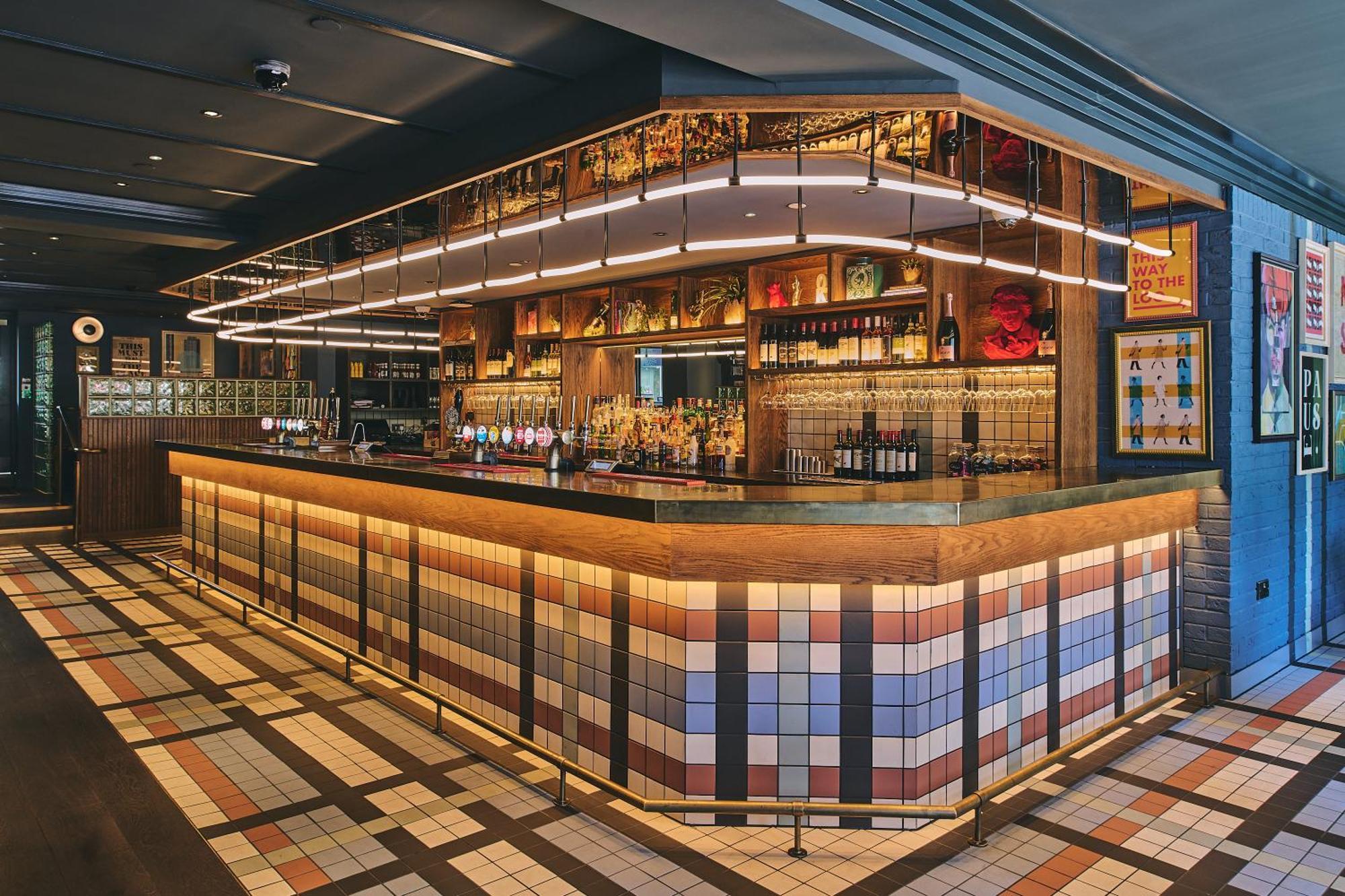 Royal National Hotel Лондон Экстерьер фото